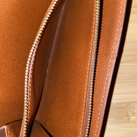 Louis Vuitton Wallet - Picture 11 of 17